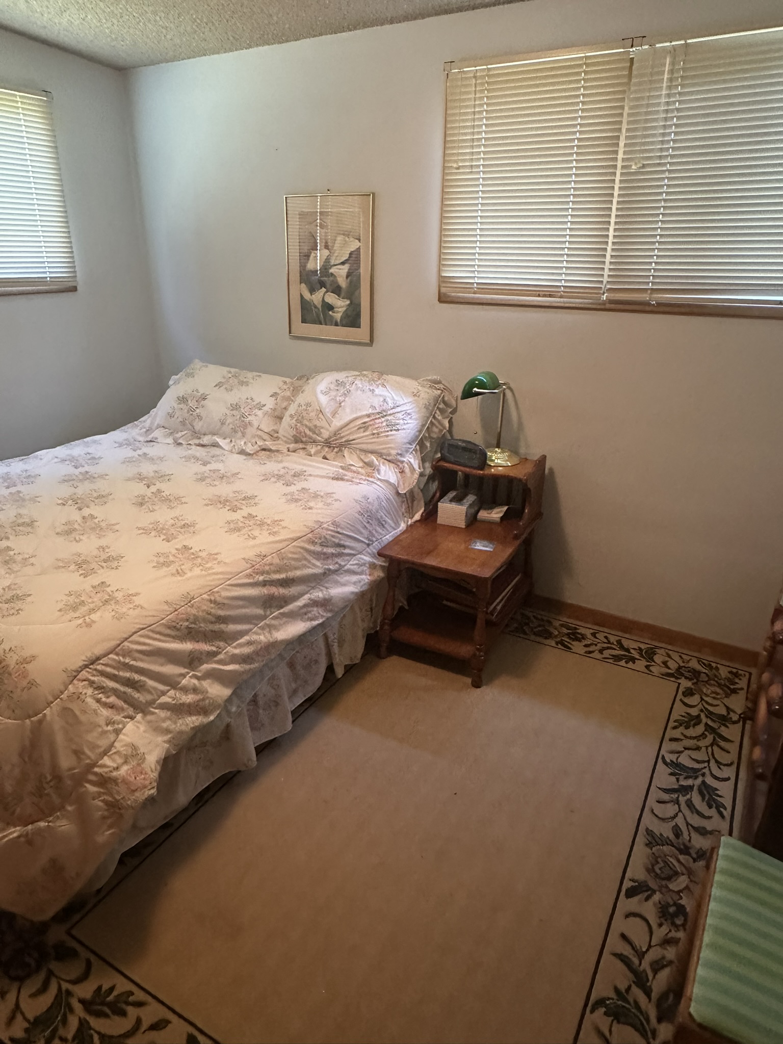 Queen size bed